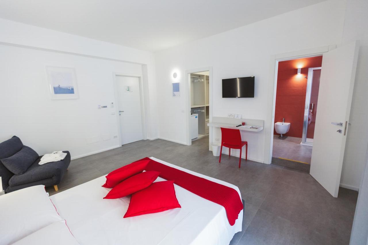 Deluxe Double Room Side Sea View